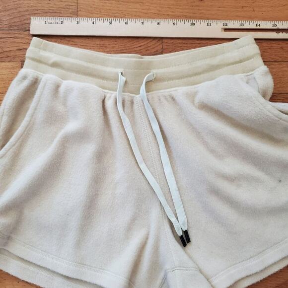 Feat Blanket Blend Fleece Shorts Beige High Rise Pull On Athleisure Comfy Lounge - Picture 3 of 10